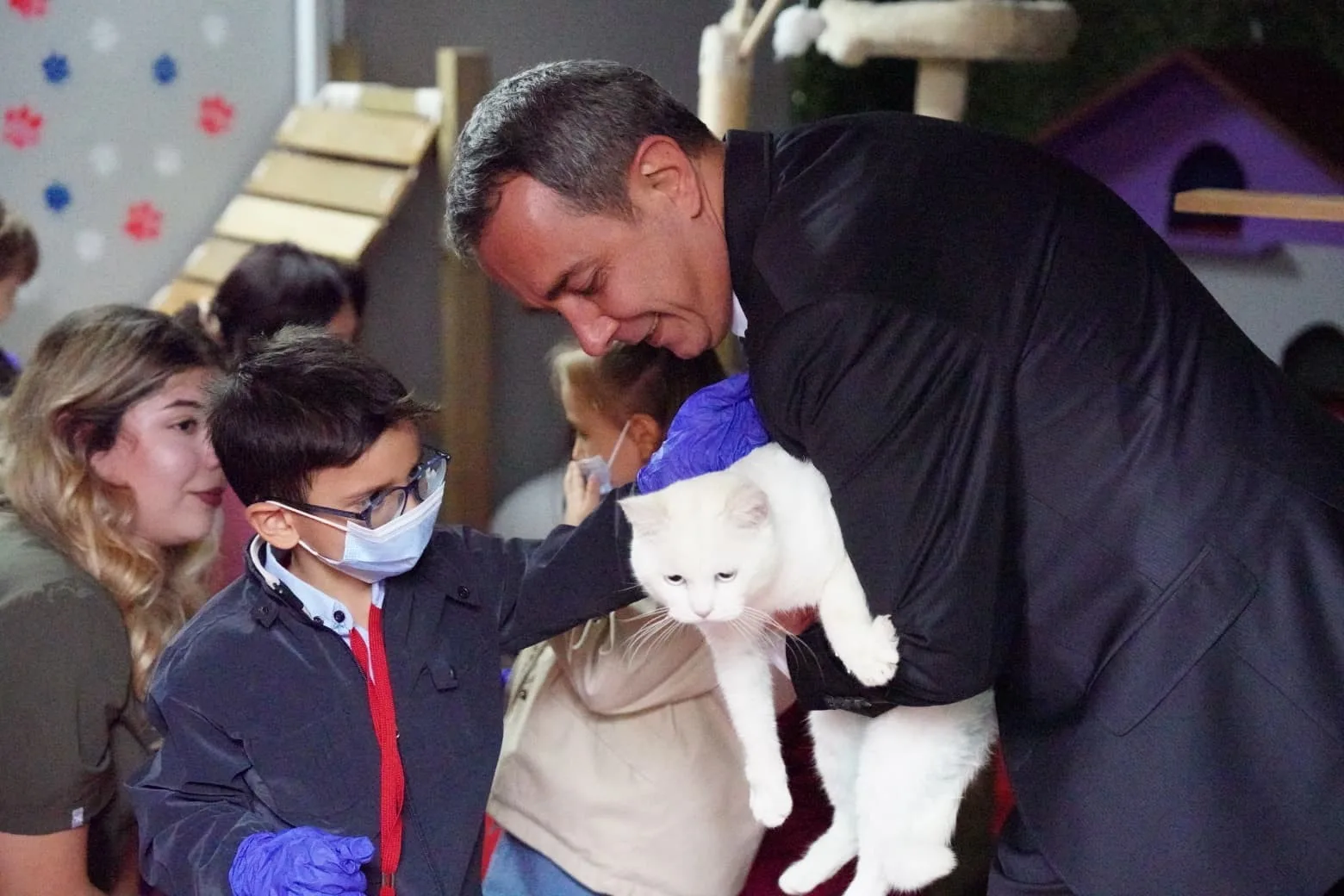 Beyoğlu’nda 4 Ekim Hayvanları Koruma Günü dolayısıyla düzenlenen etkinlikte anaokulu