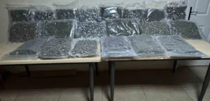 İstanbul’un Beyoğlu ilçesinde ‘dur’ ihtarına uymayarak kaçan ve üzerindeki silahı