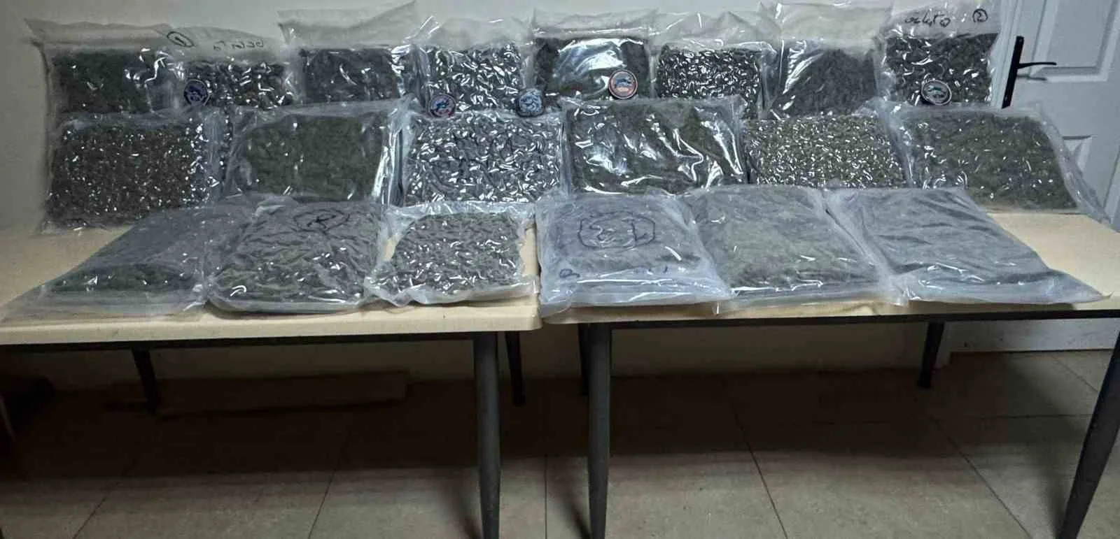 İstanbul’un Beyoğlu ilçesinde ‘dur’ ihtarına uymayarak kaçan ve üzerindeki silahı