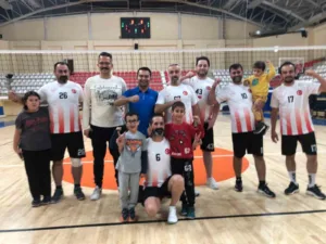 Bilecik’te düzenlenen Kamu Spor Oyunları Erkekler Voleybol Turnuvası’nda Aile ve