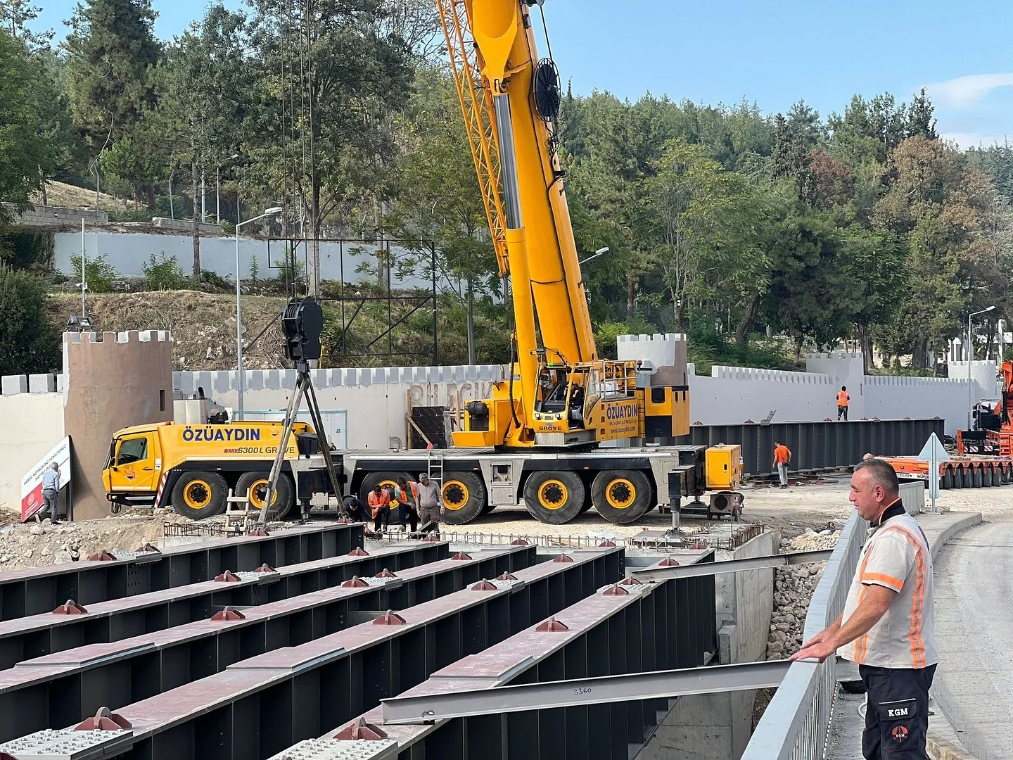 Bilecik’te sabah saatlerinde trafiğe kapatılan Hamsu Köprüsü ulaşıma açıldı. Sabah