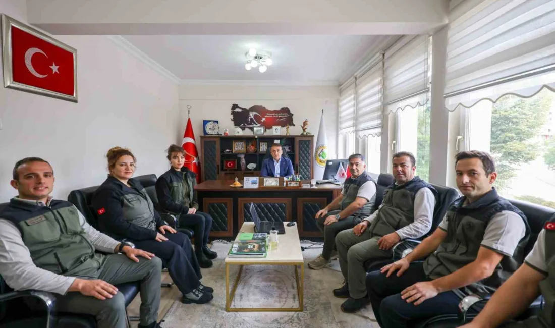 Bilecik Valisi Faik Oktay Sözer, Orman İşletme Müdürlüğü’nü ziyaret ederek,