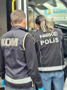 Bilecik İl Emniyet Müdürlüğü ekipleri, şehirlerarası yollarda yaptıkları denetimlerde bir