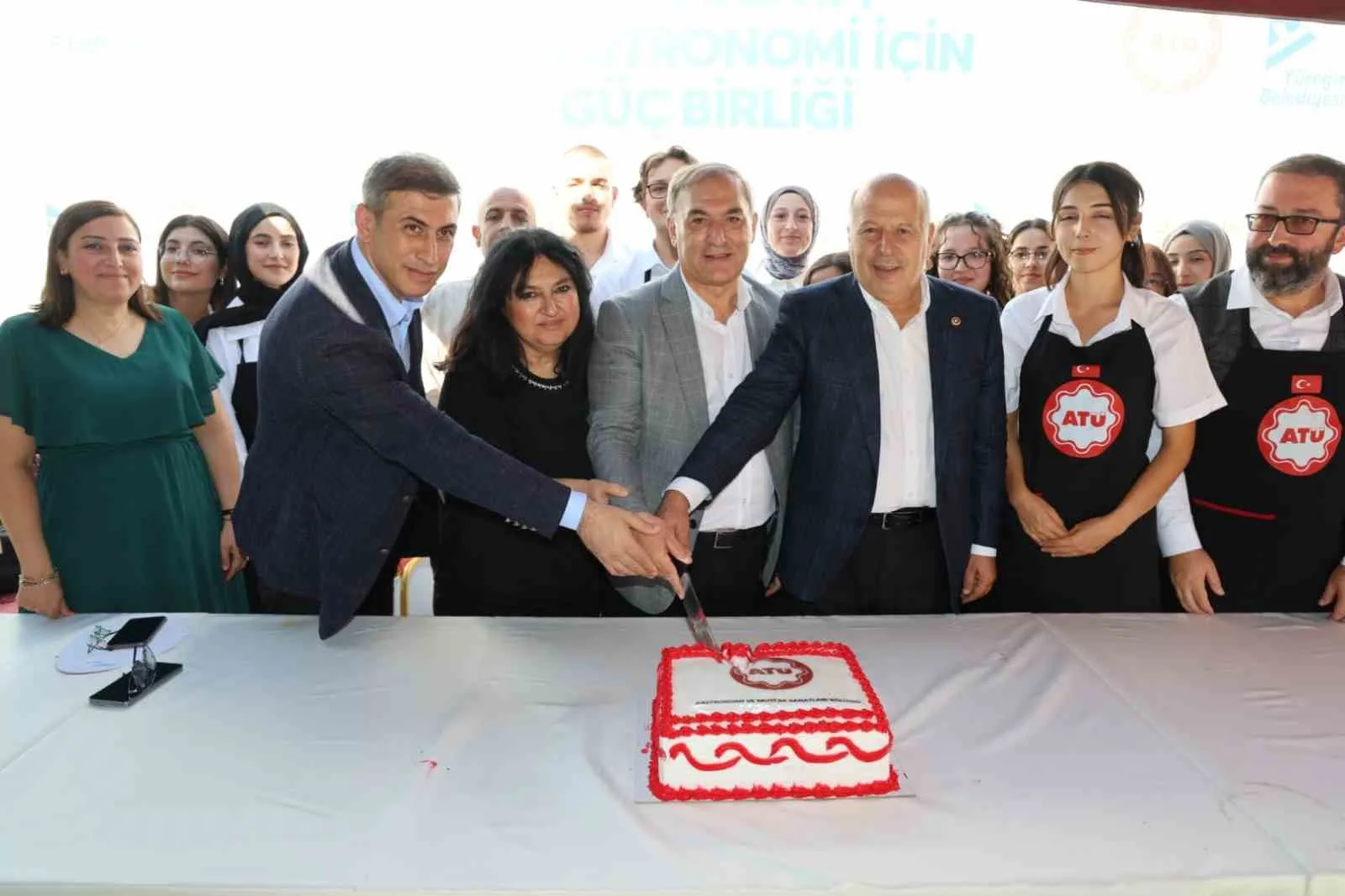 Adana’da gastronomi eğitimini ve yerel mutfağı desteklemek amacıyla Adana Alparslan