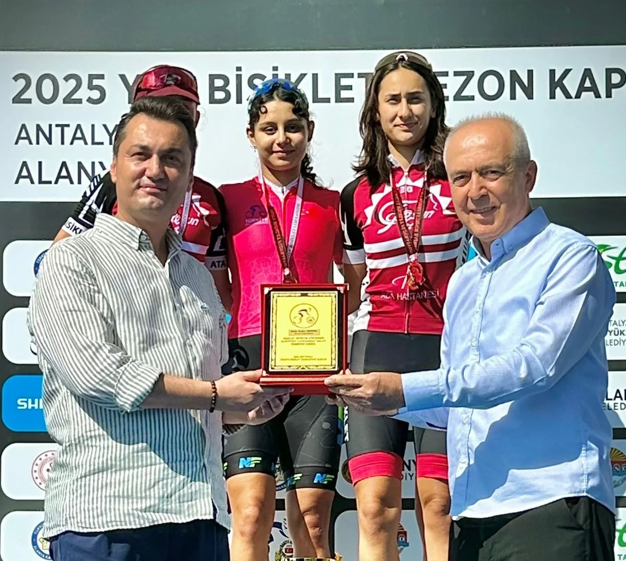 2025 Yılında katıldığı tüm yarışları zaferle taçlandıran Denizlili Milli bisikletçi