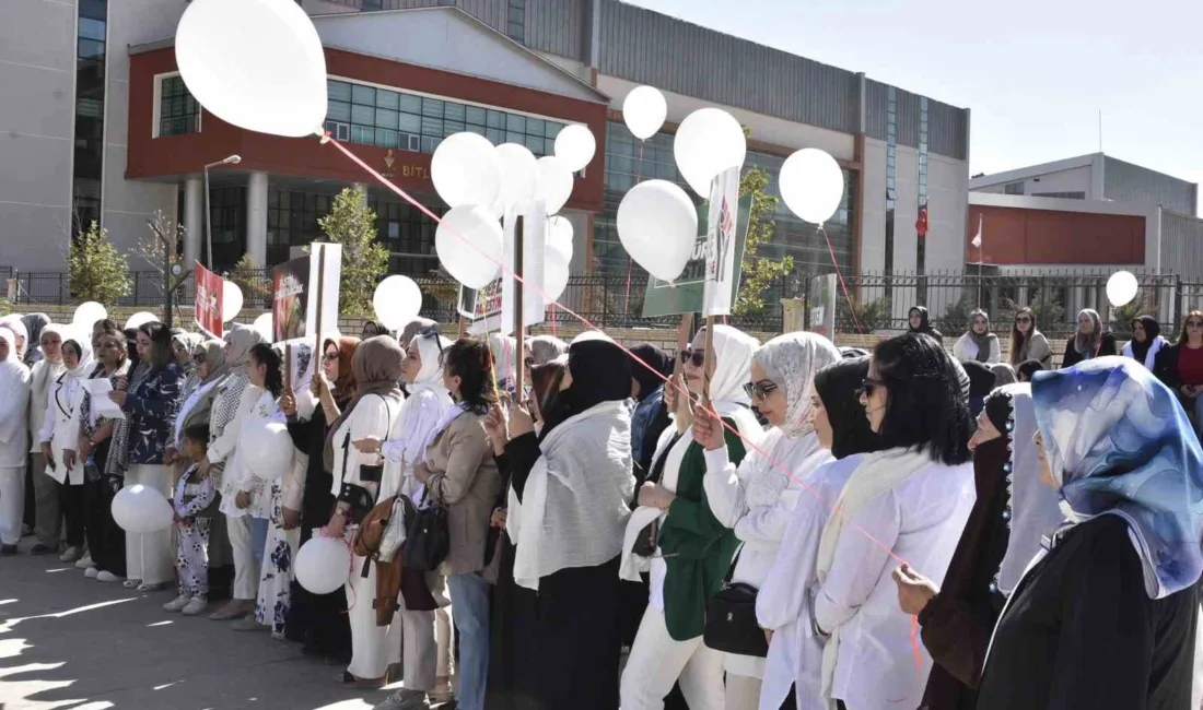 Bitlis’te, İsrail’in Gazze saldırılarını protesto etmek üzere bir araya gelen