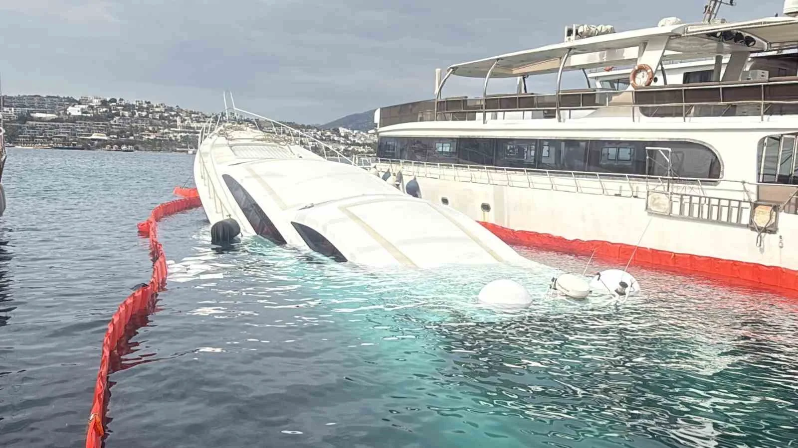 Muğla’nın Bodrum ilçesinde 40 milyon TL değerindeki lüks yat sulara