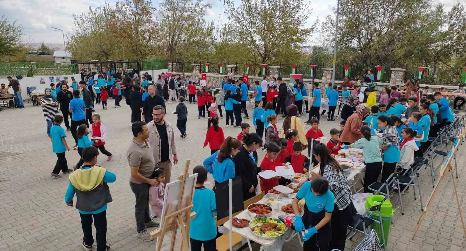 Adıyaman’ın Kahta İlçesine bağlı Bölükyayla Ortaokulu ile İmam Hatip Ortaokulu