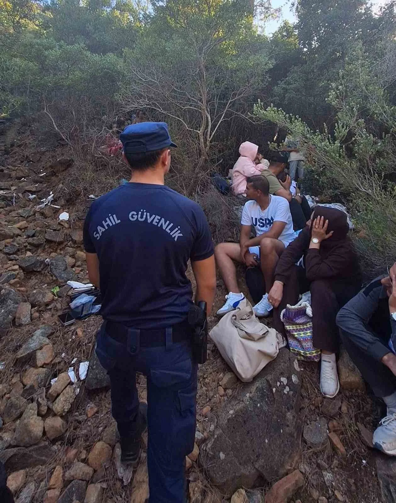 Muğla’nın Fethiye ilçesi Boncuklu koyunda yasa dışı yollardan deniz yolu