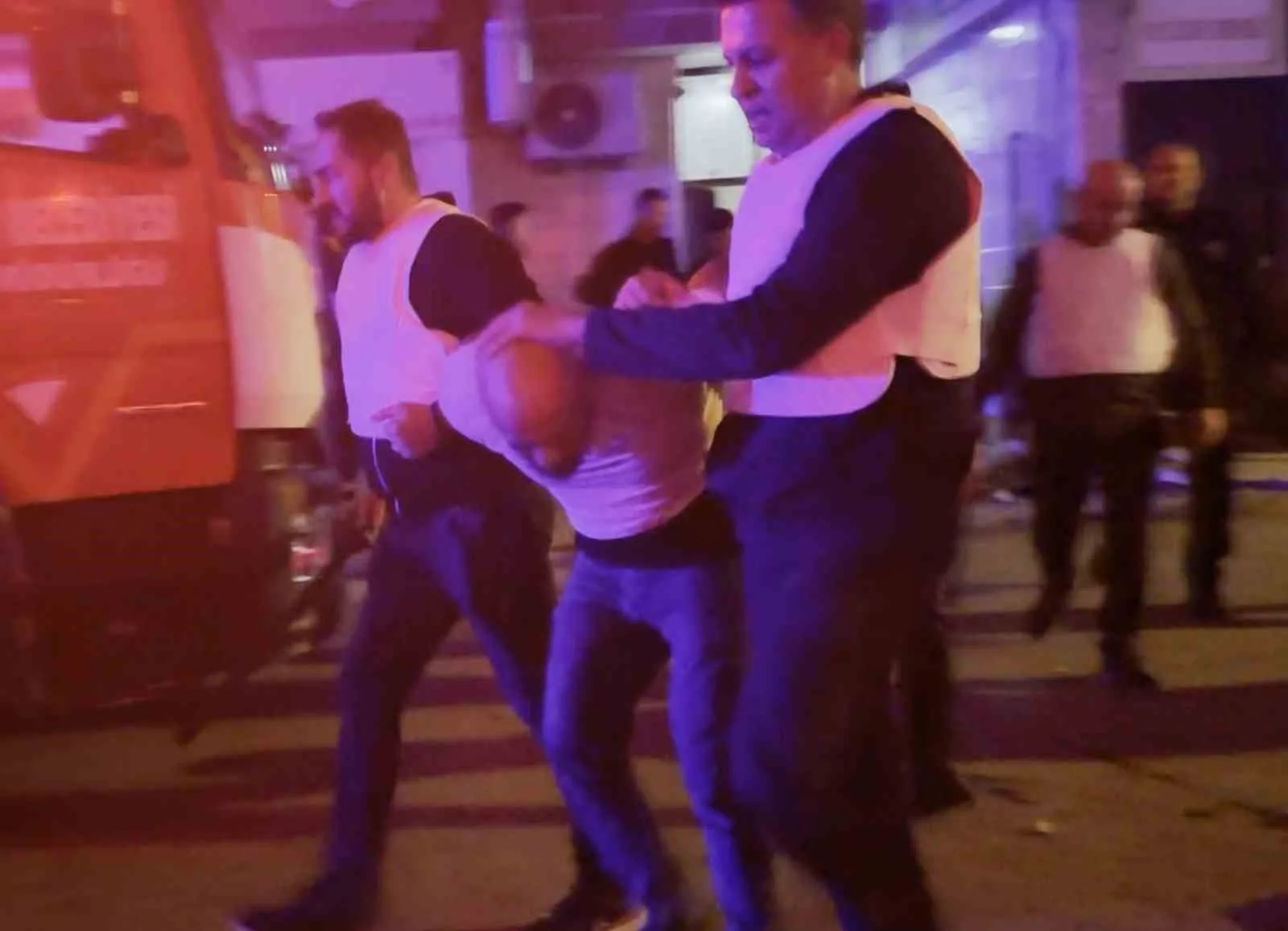Aksaray’da çocuklarını görme bahanesiyle boşandığı eşinin evine gelen ve eski