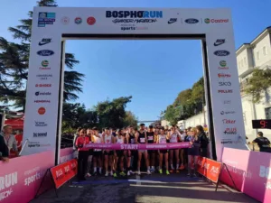 Beşiktaş Belediyesi ev sahipliğinde düzenlenen “Bosphorun Quarter Marathon” etkinliğinde, 3