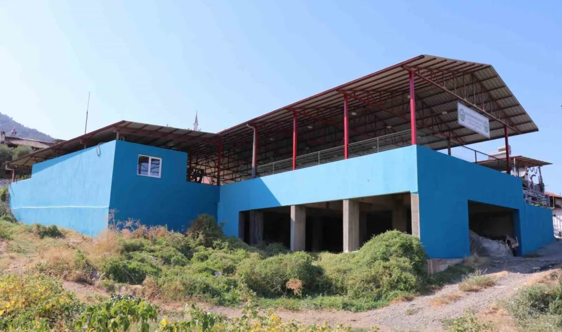 Bozdoğan Belediyesi, ilçedeki sosyal tesislerde bakım ve onarım çalışmalarını sürdürüyor.