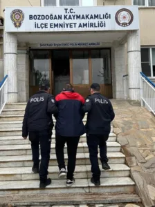 Aydın’ın Bozdoğan ilçesinde uyuşturucu kullanan 13 kişiye adli işlem yapılırken,