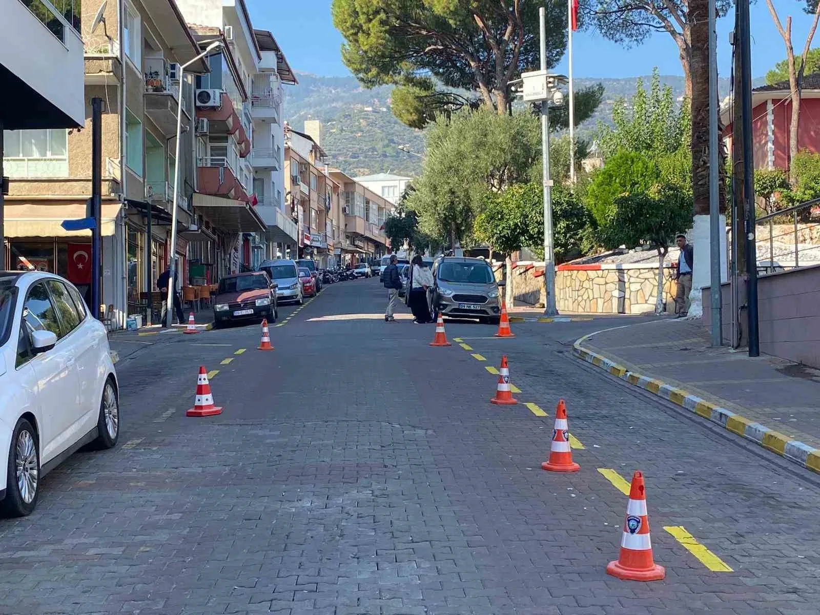 Bozdoğan Belediyesi, her Salı günü kurulan geleneksel semt pazarında kapsamlı