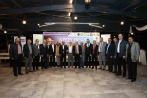 Kocaeli’de düzenlenen “Neşet Ertaş Anma ve Şehir Ödülleri Programı”, usta