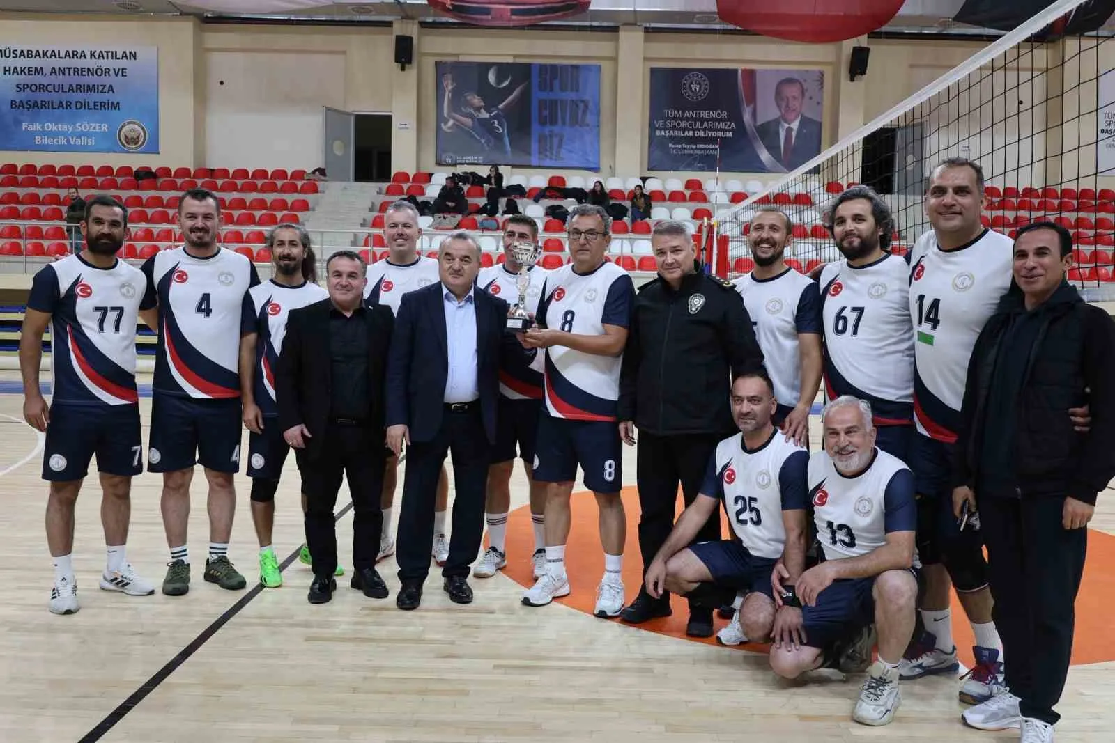 Bilecik’te düzenlenen ’3’üncü Kamu Spor Oyunları Kadın ve Erkekler Voleybol
