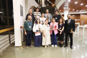 Bilecik Şeyh Edebali Üniversitesi (BŞEÜ) Seramik ve Cam Bölümü öğrencileri,