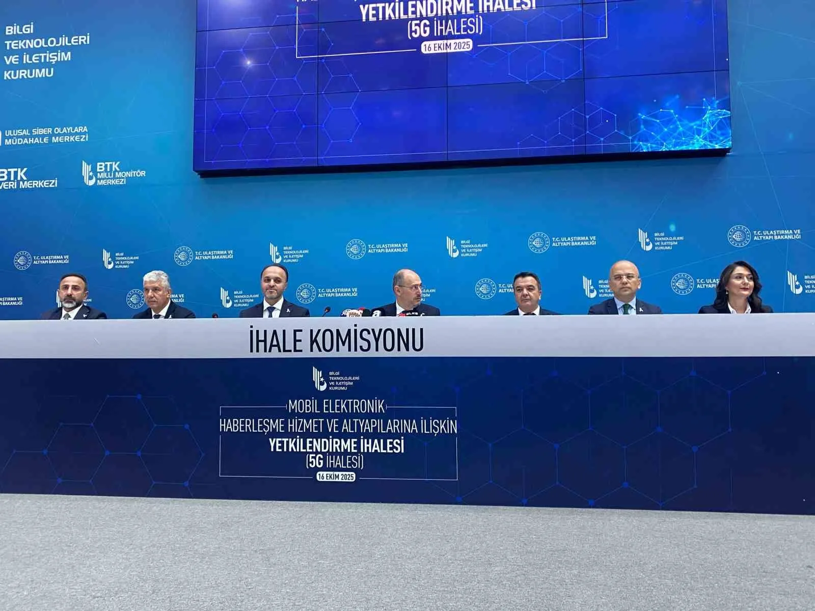 Bilgi Teknolojileri ve İletişim Kurumu’nda (BTK), devletin 5G hizmeti sunmak