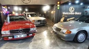 Samsunlu bir iş adamı, nadir klasik Mercedesleri kendi oluşturduğu müzede