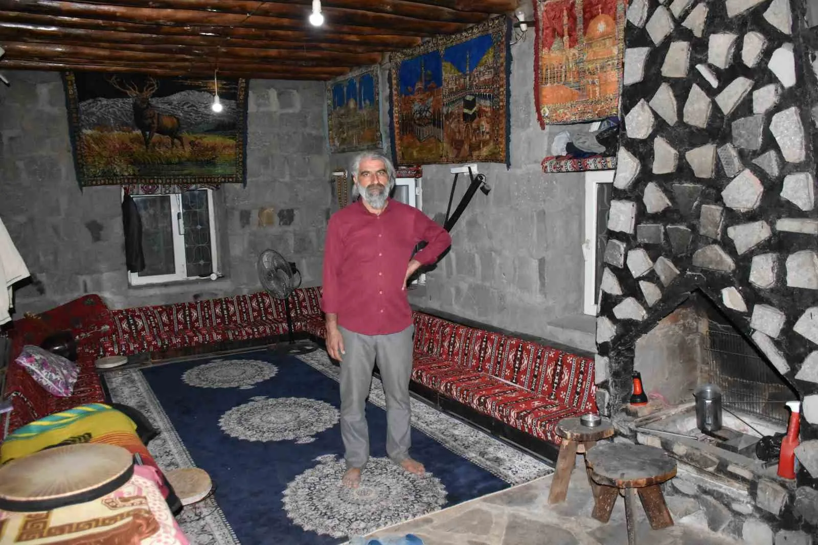 Şanlıurfa’nın Siverek ilçesinde bir hayırsever tarafından yaptırılan tesiste çaydan çorbaya,