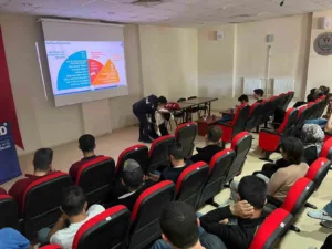 Burdur’un Bucak ilçesinde Afet ve Acil Durum Müdürlüğü (AFAD) ekipleri