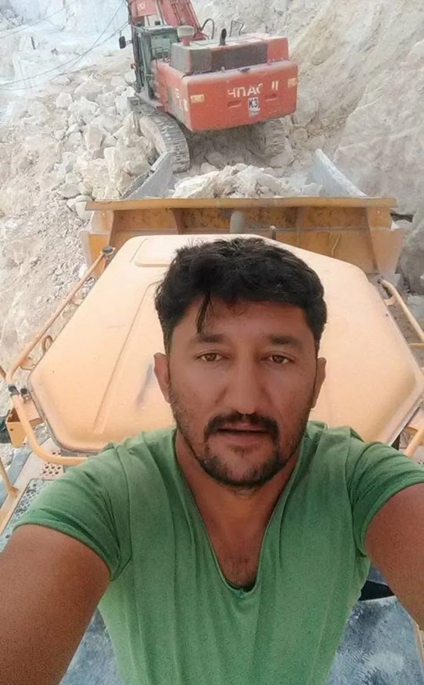 Burdur’un Yeşilova ilçesinde yakınları tarafından haber alınamayan adam evinde tüfekle