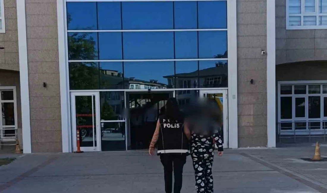 Burdur’da polis ekiplerinin uyuşturucu ile mücadelesine yönelik gerçekleştirdiği çalışmada yüzlerce