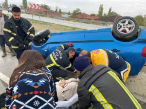 Burdur’da sürücüsünün direksiyon hakimiyetini kaybetmesi sonucu meydana gelen trafik kazasında