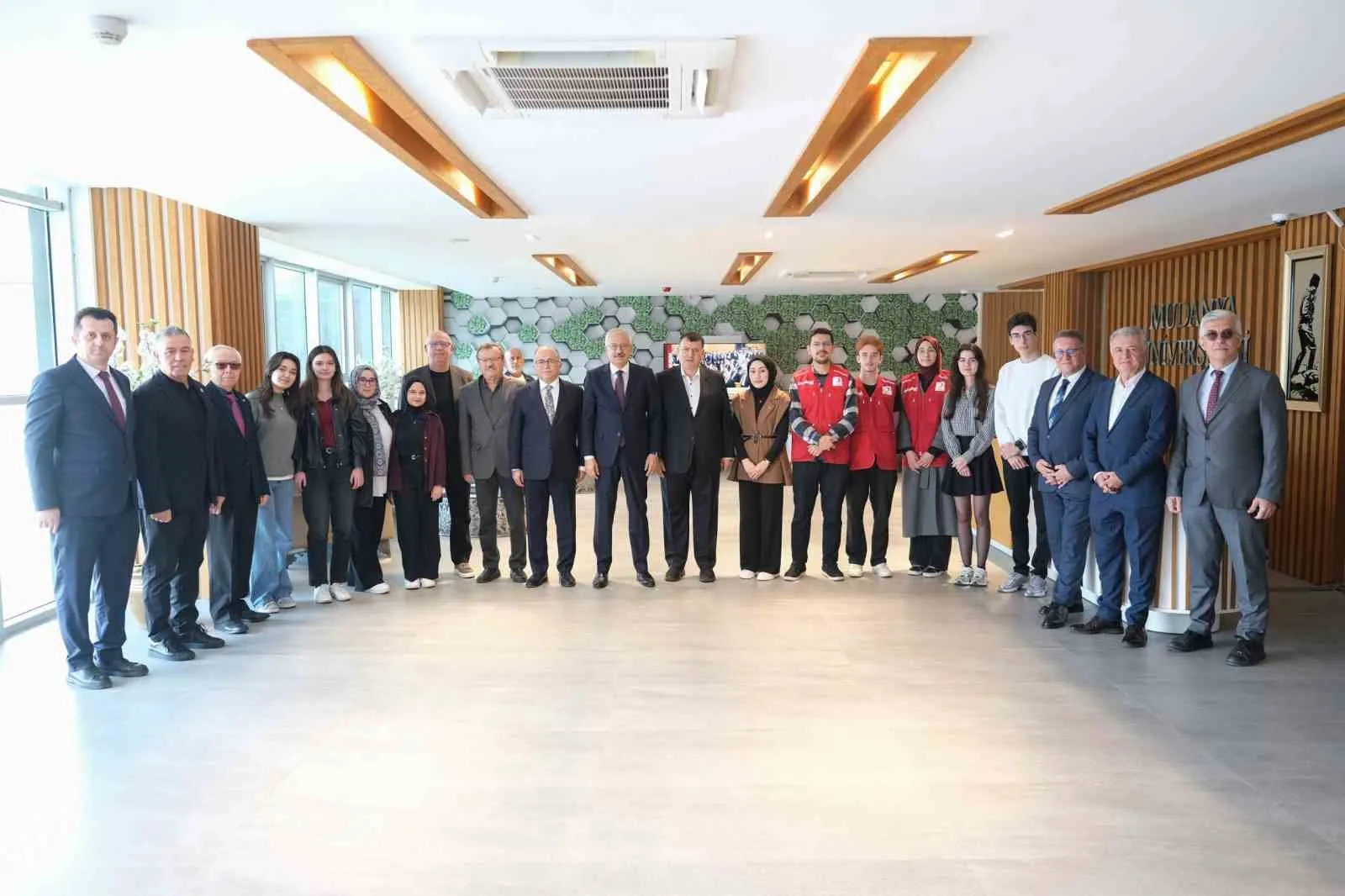 Mudanya Üniversitesi’nin öğrencilerini alanında uzman ve başarı hikayeleriyle örnek isimlerle