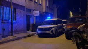 Bursa’nın İnegöl ilçesinde bir apartman dairesinde 20 yaşlarındaki genç ölü