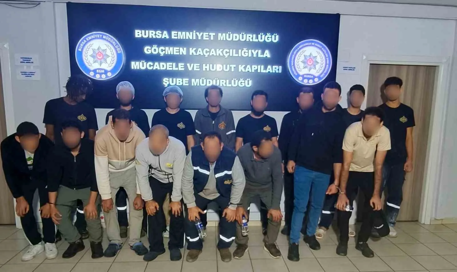 Bursa Emniyet Müdürlüğü ekiplerince düzenlenen operasyonda, bir iş yerinde kaçak