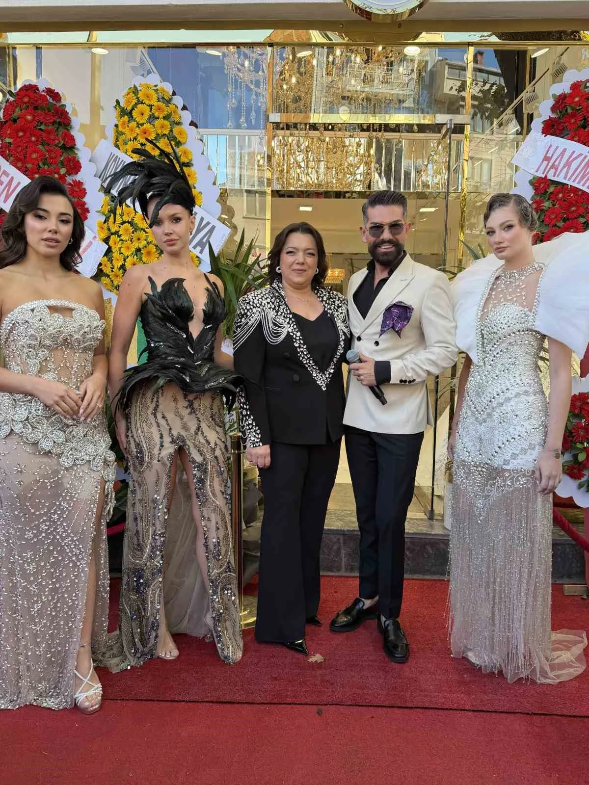 Bursa’nın tanınmış modacısı, İnegöl ilçesinde yeni şubesini görkemli bir törenle