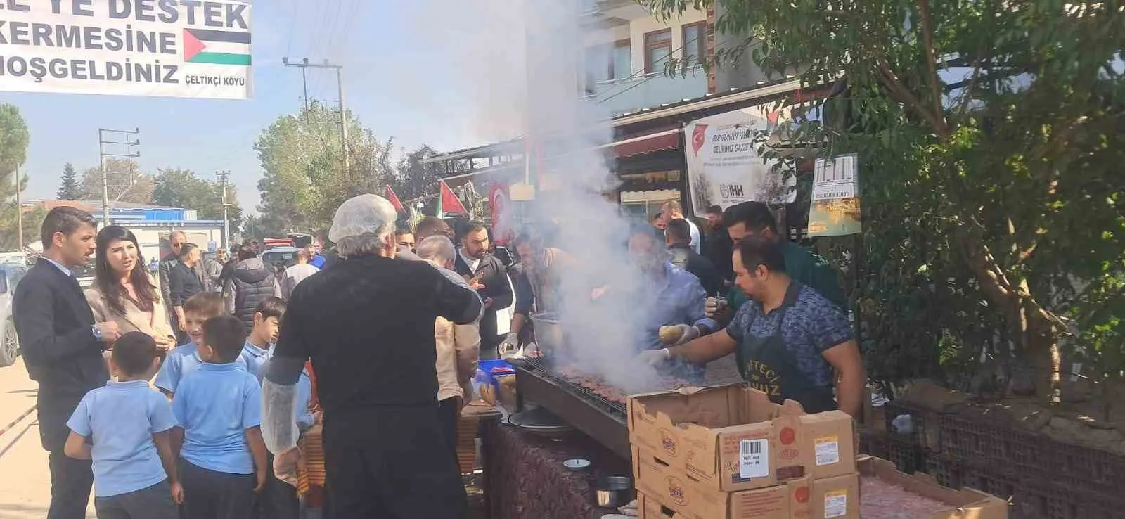 Bursa’nın İnegöl ilçesine bağlı Çeltikçi Mahallesi’nde, Gazze halkına destek hedefiyle