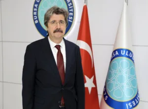 Bursa Uludağ Üniversitesi (BUÜ), öğrencilerin öğrenim süreleri boyunca üniversite içinde,