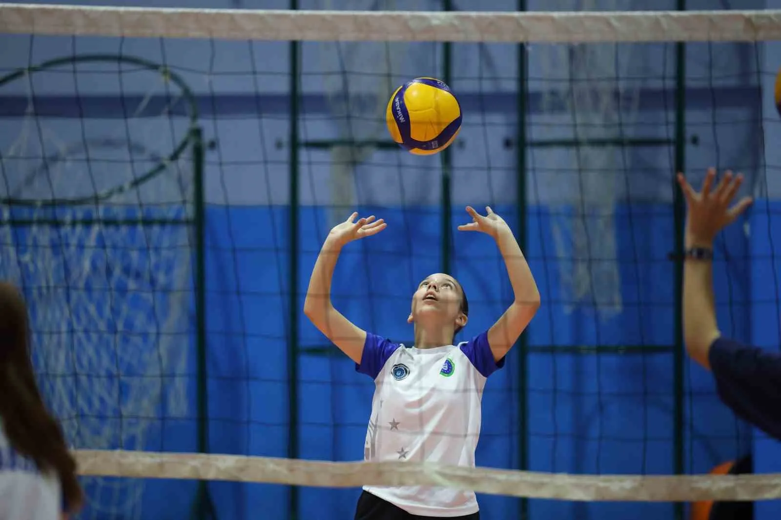 Bursa Büyükşehir Belediyesi tarafından düzenlenen Kış Spor Okulları sayesinde çocuklar