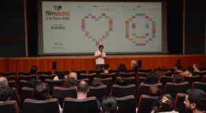 İstanbul Kültür Sanat Vakfı (İKSV) tarafından düzenlenen Filmekimi kapsamında, “Cam
