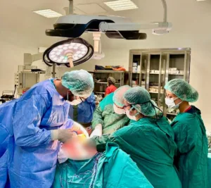 Çanakkale Mehmet Akif Ersoy Devlet Hastanesinde ilk kez transversus abdominis