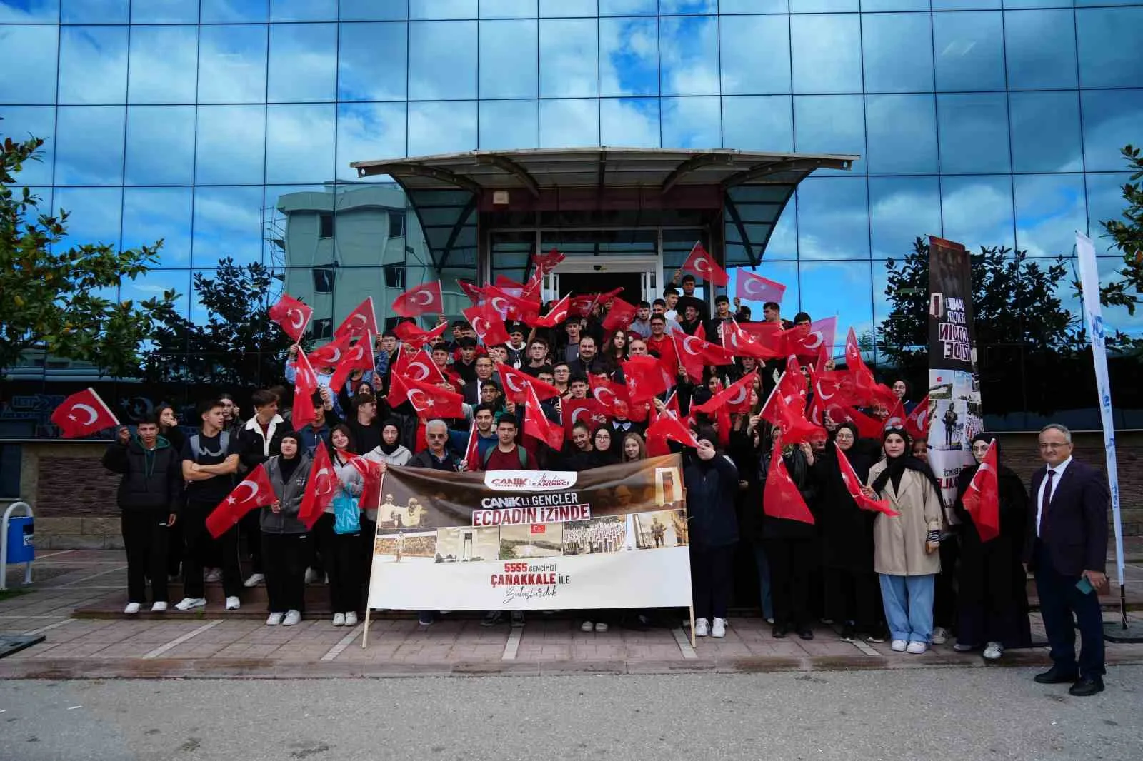 Samsun’un Canik Belediyesi’nin “Canikli Gençler Ecdadın İzinde Projesi” kapsamında 12’nci