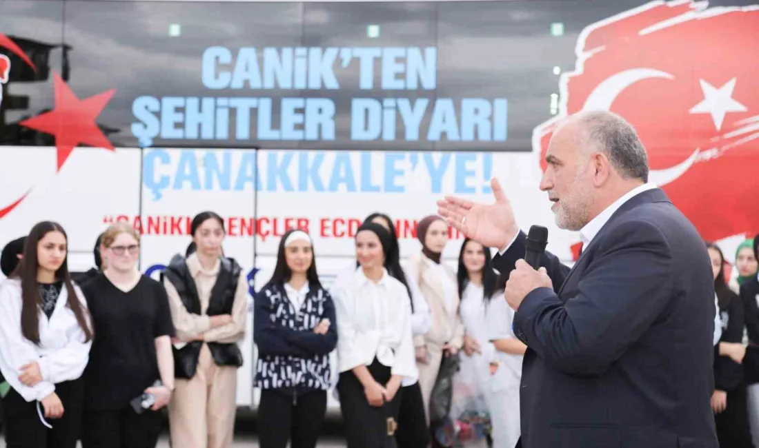 Samsun’un Canik Belediye Başkanı İbrahim Sandıkçı, ilçedeki 12. sınıf öğrencilerinin
