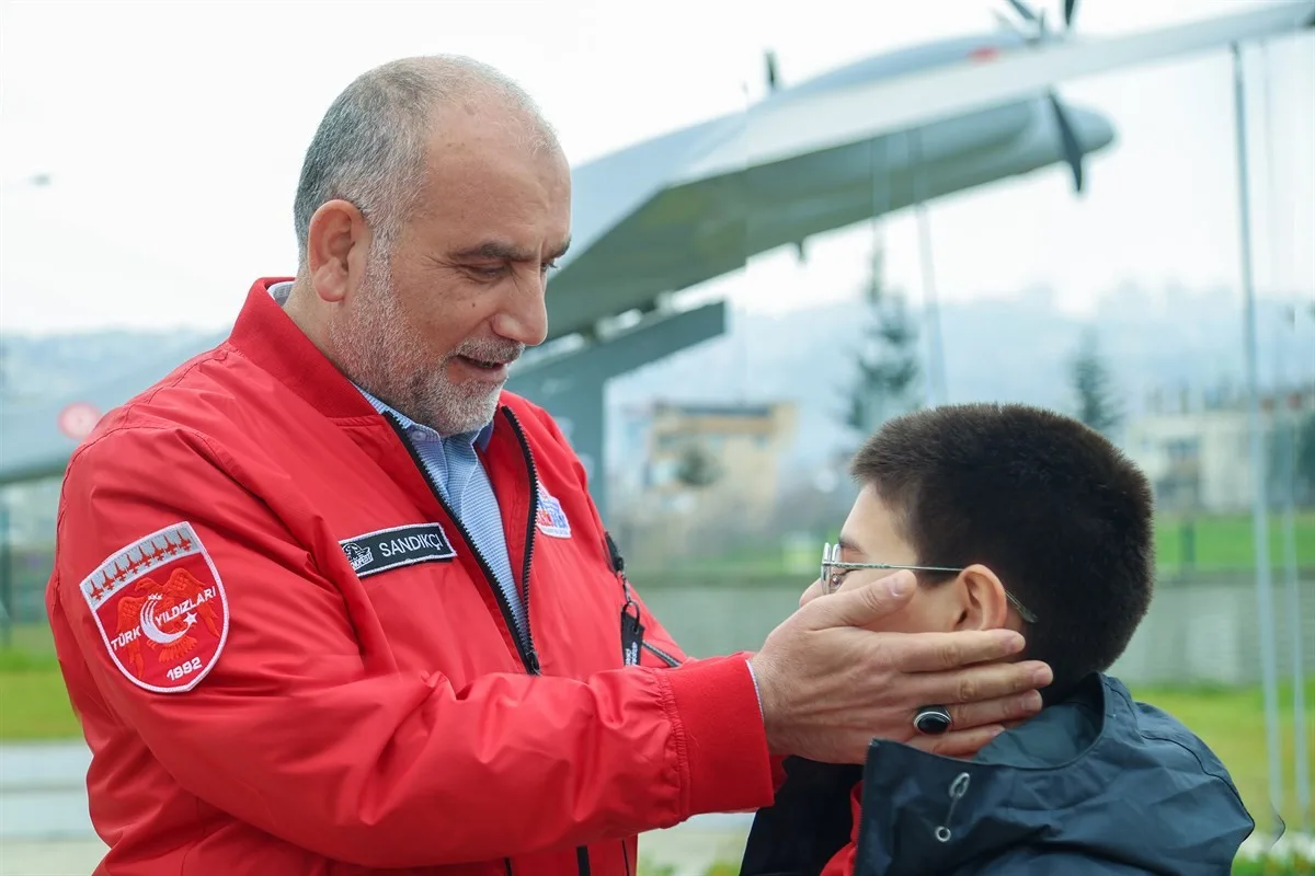 SAMSUN (İHA) – Samsun’un Canik Belediye Başkanı İbrahim Sandıkçı, öğrencileri