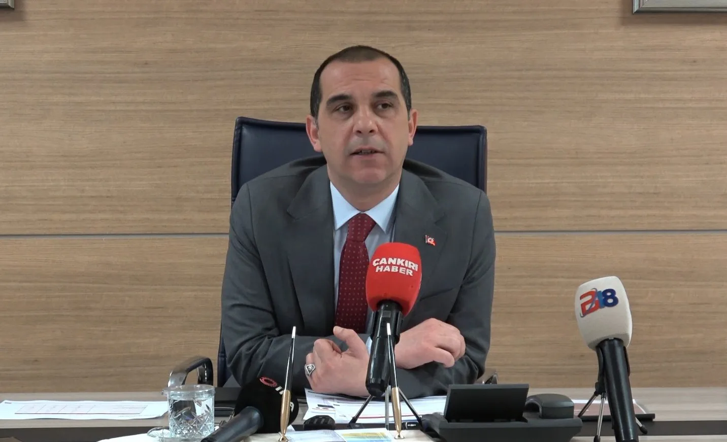 Çankırı Valisi Mustafa Fırat Taşolar, Çankırı’da saat 22.00’den sonra, alkol