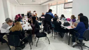 Çankırı’da polis ekipleri, kadınlara KADES ve UYUMA projesi hakkında bilgiler