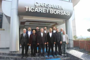 Göreve yeni gelen Çarşambaspor Kulübü Başkanı Muhammet Ali Torun ve