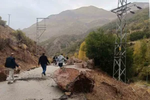 Van’ın Çatak ilçesinde dünden bu yana etkili olan yağışlar nedeniyle