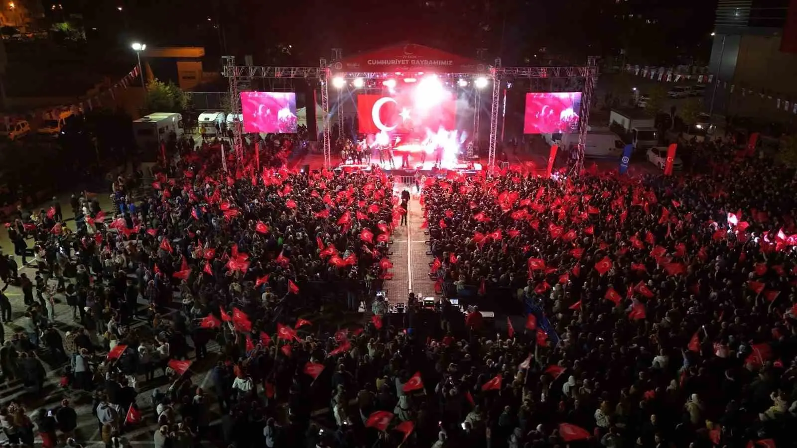 Cumhuriyet’in 102. yıl dönümü, Yıldırım’da düzenlenen etkinliklerle büyük bir coşku