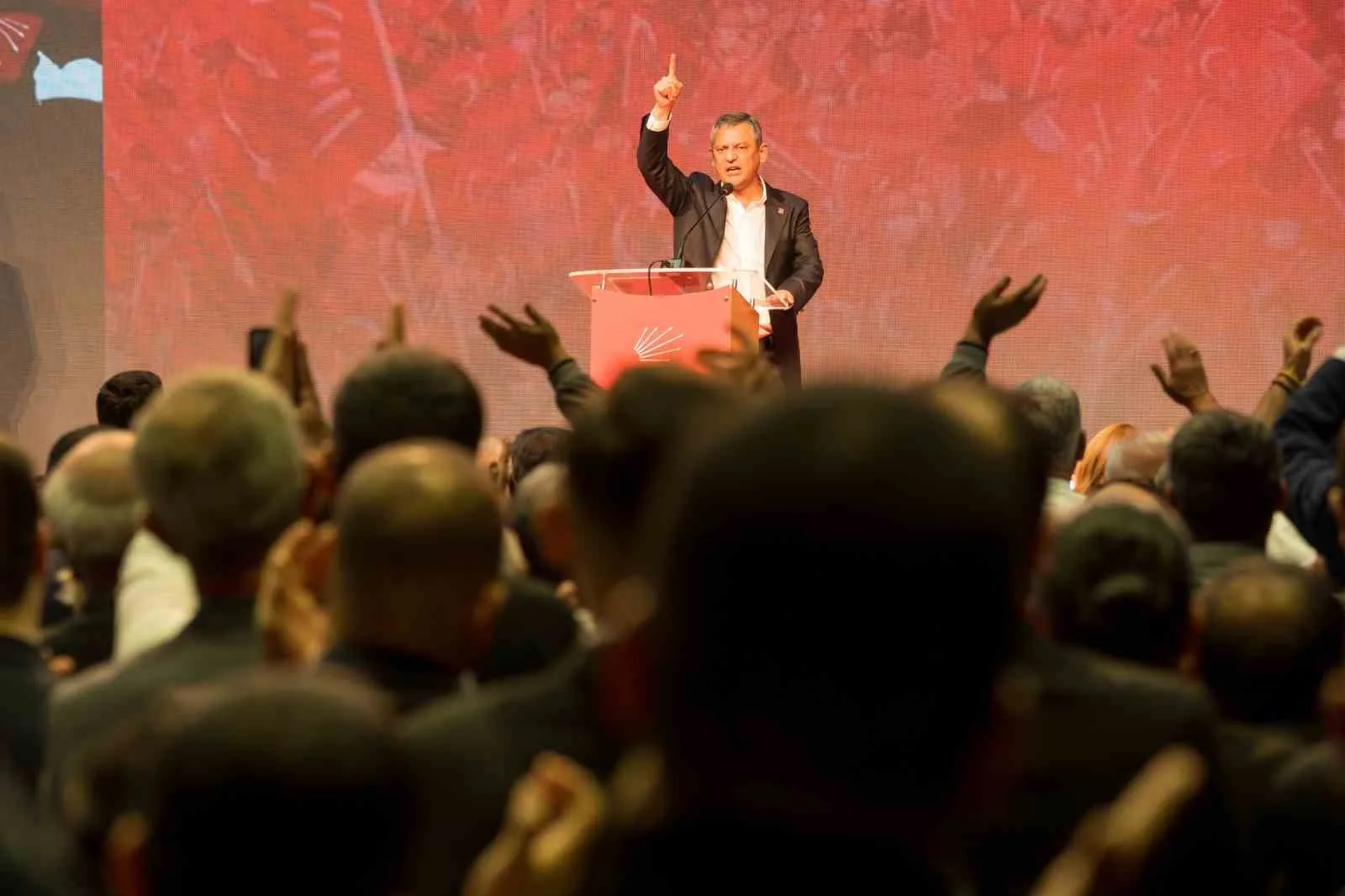 MANİSA (İHA) – CHP Genel Başkanı Özgür Özel, Manisa’da partisinin