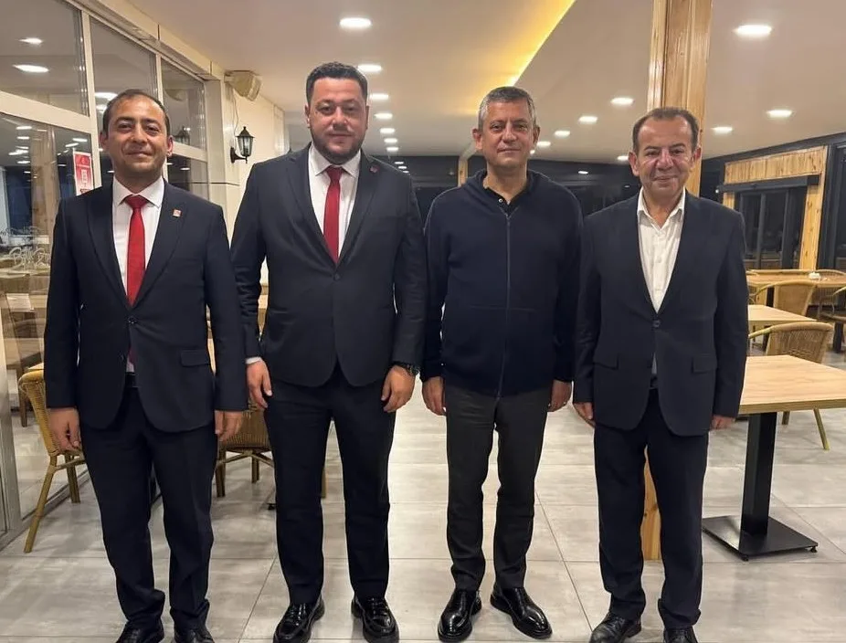 CHP Genel Başkanı Özgür Özel, bugün yapılan kongrede güven tazeleyen