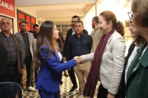 Cumhuriyet Halk Partisi (CHP) Manisa İl Başkanı İlksen Özalper, partisinin