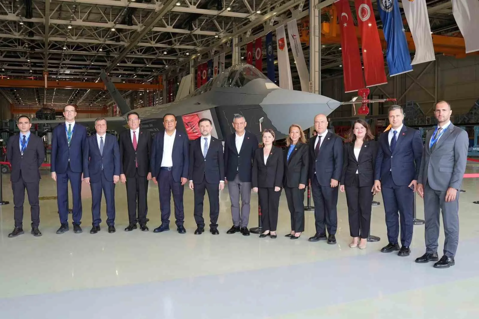 Cumhuriyet Halk Partisi (CHP) Genel Başkanı Özgür Özel, Milli Muharip