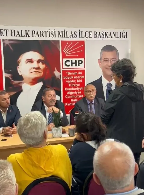 CHP Milas İlçe Örgütü’nde gerçekleştirilen toplantıda Belediye Başkanı Fevzi Topuz